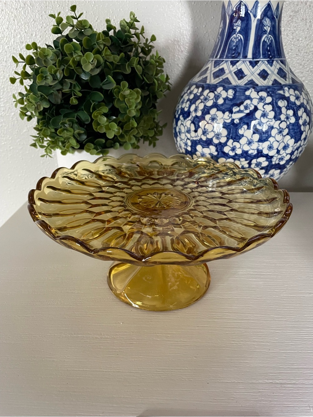 Anchor Hocking Fairfield Amber Glass Cake Stand with Scalloped Edge
